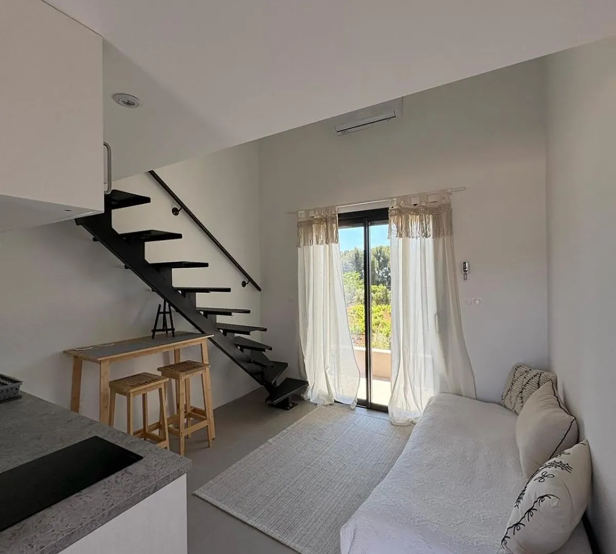 Studio Terrasse Apercu Mer Vignes Saint-Cyr-sur-Mer